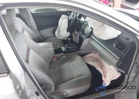 2012 Toyota Camry Le z USA, uszkodzony, nr VIN 4T1BF1FK8CU137024